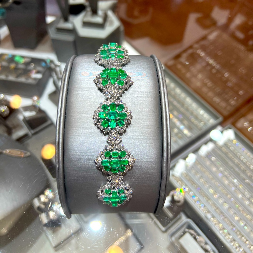 Colombian Emerald Royal Diamond Bracelet 18k White Gold